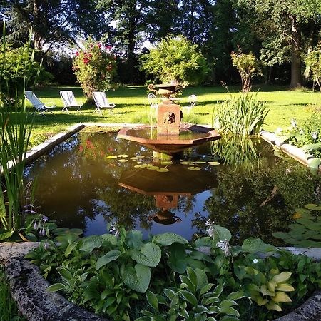 Château de la Vernède Saint-Rémy-de-Chargnat Esterno foto