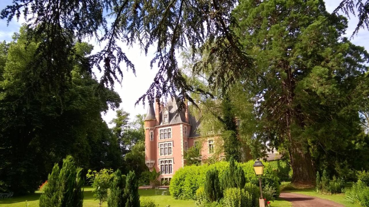 Château de la Vernède Saint-Rémy-de-Chargnat Esterno foto