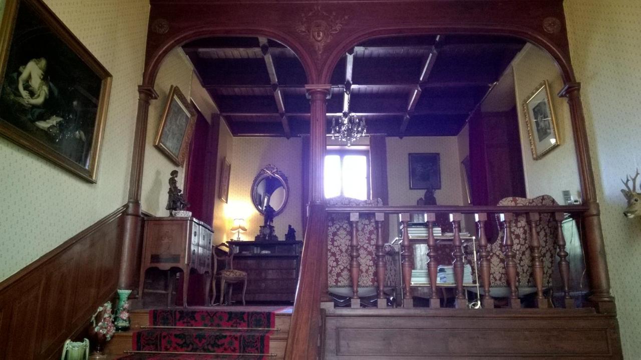 Château de la Vernède Saint-Rémy-de-Chargnat Esterno foto