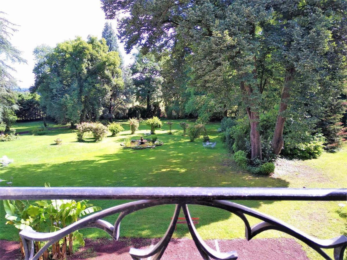 Château de la Vernède Saint-Rémy-de-Chargnat Esterno foto