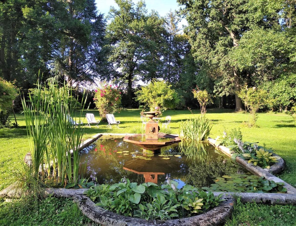 Château de la Vernède Saint-Rémy-de-Chargnat Esterno foto