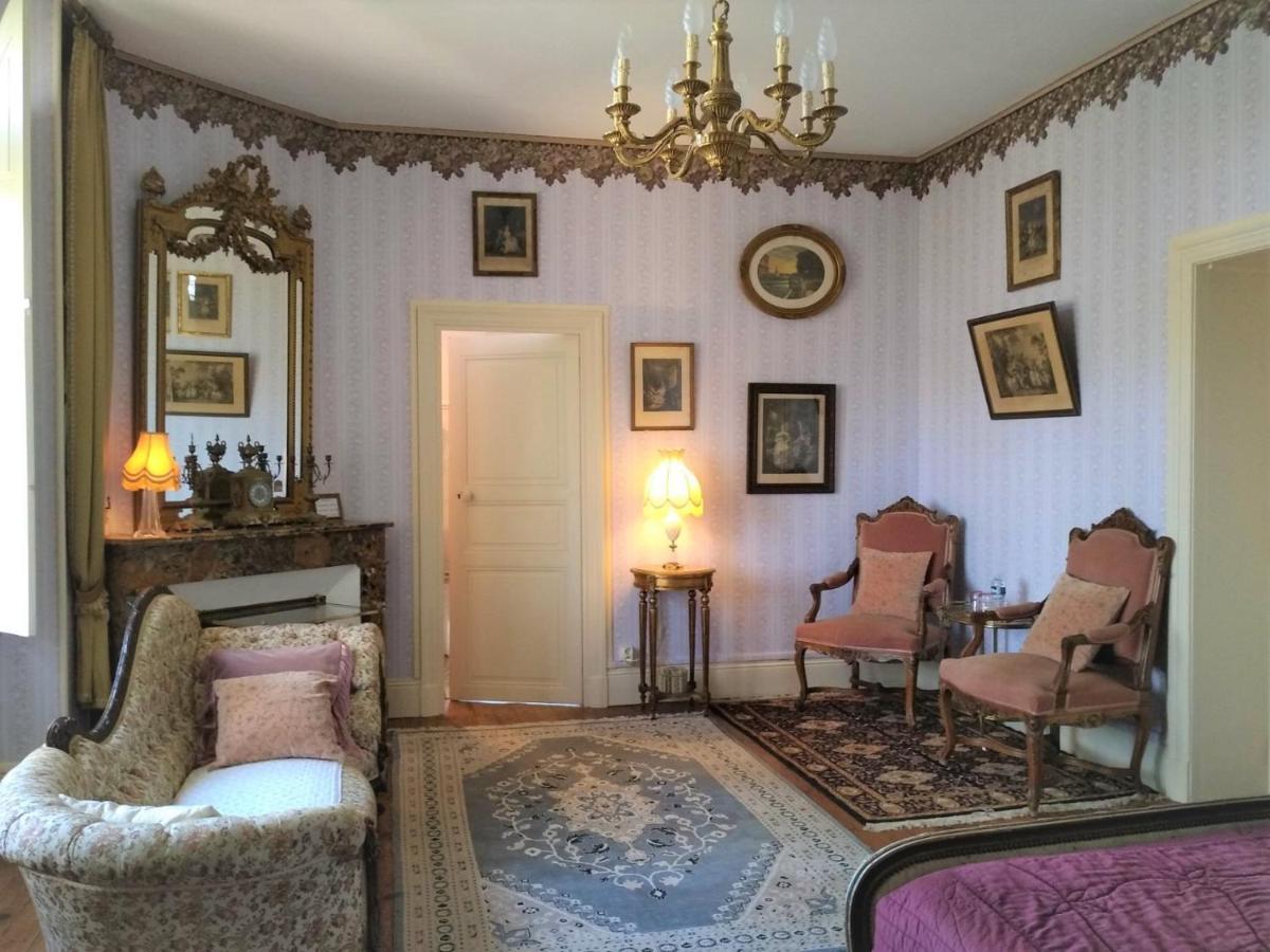 Château de la Vernède Saint-Rémy-de-Chargnat Esterno foto