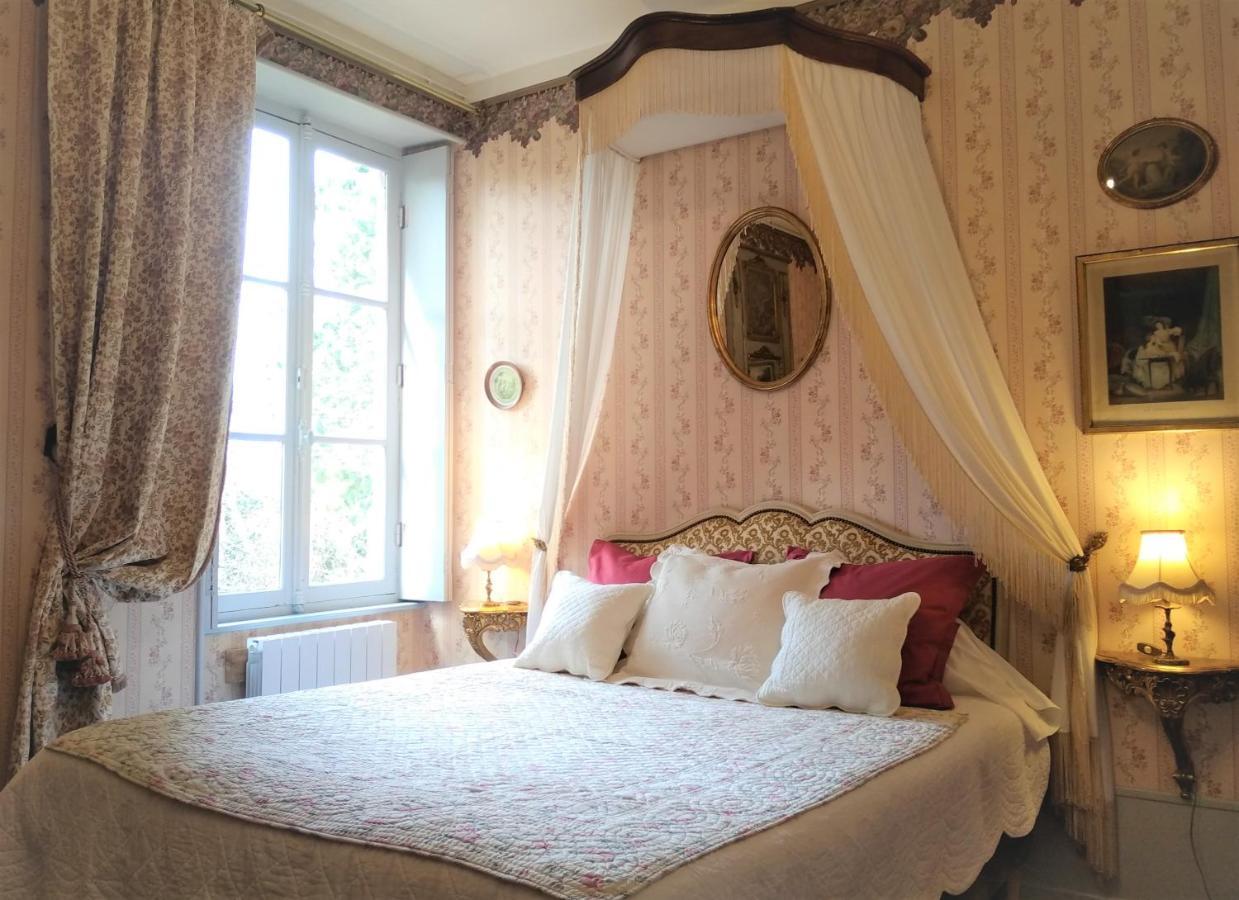 Château de la Vernède Saint-Rémy-de-Chargnat Esterno foto